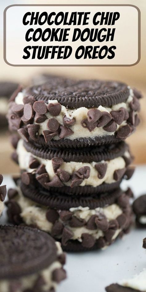 Chocolate Chip Cookie Dough Stuffed Oreos recipe from RecipeBoy.com #chocolate #chip #chocolatechip #cookie #dough #cookiedough #stuffed #oreo #oreos #cookies #recipe #RecipeBoy Oreos Recipes, Keto Bread Easy, Oreos Cookies, Amazing Cookie Recipes, Oreo Recipes, Pasta Food, Vegetarian Cake, Chocolate Chip Recipes, Best Cookie Recipes