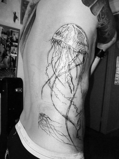 Jellyfish Tattoo On Side, Jellyfish Side Tattoo, Jellyfish Rib Tattoo, Cool Jellyfish, Tattoo Jellyfish, Whatsapp Dps, Rib Tattoos For Women, Mobile Background, Colorful Jellyfish