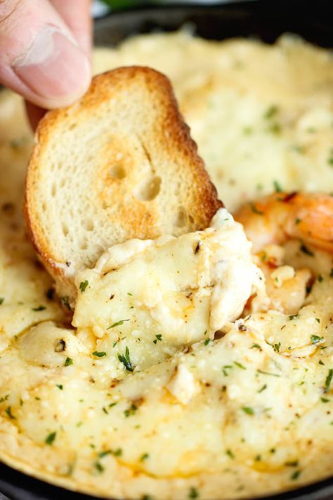 Dip Appetizer Recipes, Shrimp Scampi Dip, Dip Recipes Appetizers, Shrimp Dip, Party Dip Recipes, Shrimp Appetizers, Scampi Recipe, Cream Cheese Dips, Appetizers Easy Finger Food