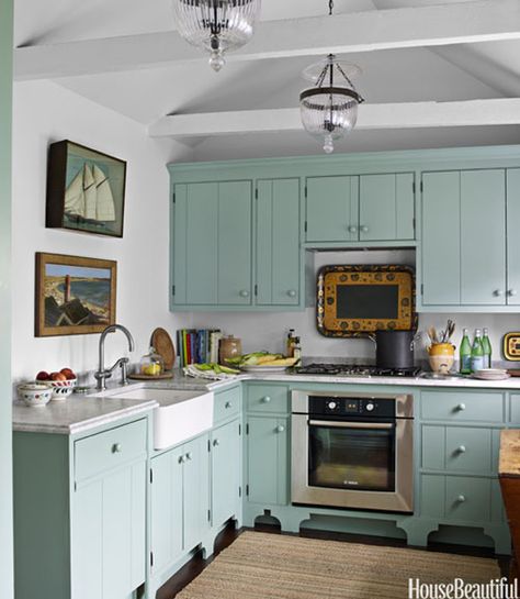 Gary McBournie. Seafood green kitchen cabinets in a historical house. Beach Cottage Kitchen, Beach Kitchens, House Of Turquoise, Painting Kitchen Cabinets, Cottage Kitchen, Beach Cottages, Benjamin Moore, Beautiful Kitchens, Nantucket