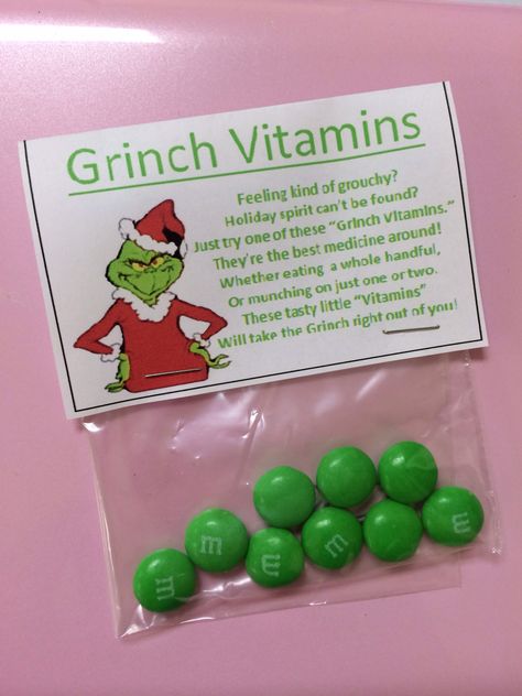 Christmas gift: m&ms-grinch pills/vitamins M&m Christmas Gift Ideas, Cheap Christmas Gift Crafts, Grinch Candy Ideas, Cheap Christmas Gift Ideas For Classroom, Grinch Gift Box Ideas, Christmas Gifts Homemade For Family, Grinch Party Favors For Adults, Christmas Present Craft Ideas, Christmas For Classmates