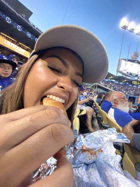 Dodger Game Picture Ideas, Baseball Game Pics, Dodger Dog, Baseball Pics, Game Pics, Dodger Game, Pretty Mess, Friend Funny, Baseball Pictures