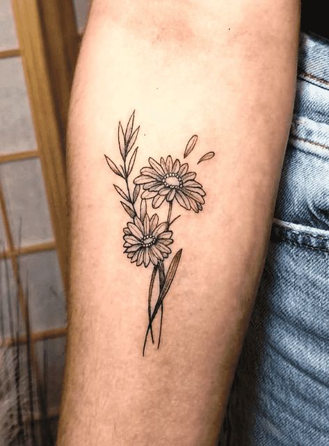 Daisy Tattoo Design Images (Daisy Ink Design Ideas) April Birthday Tattoo Ideas, Tattoo Ideas Daisy, Birthday Tattoo Ideas, Daisy Tattoo Ideas, Tattoo For Daughter, Minnesota Tattoo, Small Daisy Tattoo, April Birth Month, Crest Tattoo