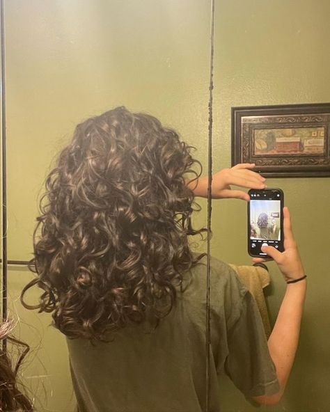 Natural Curly Hair Cuts, Curly Hair Photos, Different Hair, Different Hair Types, Haircuts For Wavy Hair, Haircuts For Curly Hair, Hairdos For Curly Hair, Wavy Curly Hair, Curly Hair Inspiration