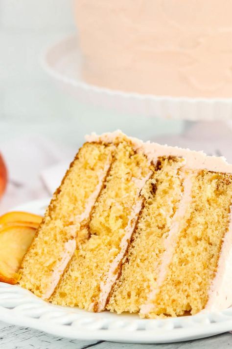 Peach Layer Cake Recipe, Peach Cake Recipes, Yellow Butter Cake, Brownie Mix Recipes, Cake Mix Doctor, Fresh Fruit Desserts, Water Detox, Cake Tips, Peach Recipes