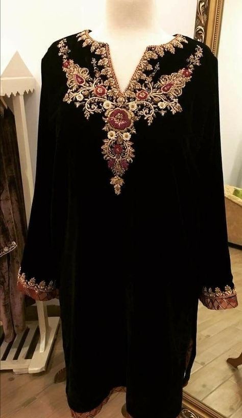 Work Cross Stitch, Velvet Shirts, Heavy Suits, Velvet Suit Design, Eastern Wear, Dressing Ideas, Velvet Dress Designs, Trendy Shirt Designs, Pakistani Fancy Dresses