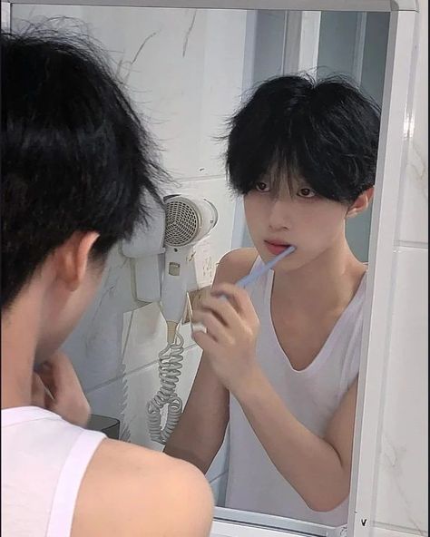 Brushing Hair Out Of Face Reference, Someone Looking Into A Mirror Reference, Mirror Poses Drawing, Person Offering Hand Pose, Looking In Mirror Pose Reference, Person Looking In Bathroom Mirror Reference, Person Brushing Teeth Reference, Facing Mirror Reference, Pose Reference Photo Mirror