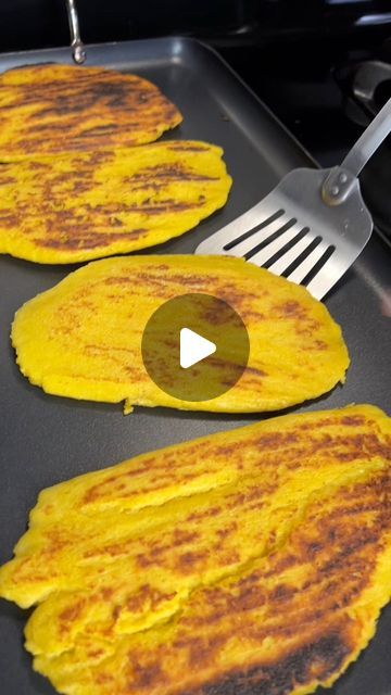 Milagro Reyes on Instagram: "Para los Días que no Sabes que Cenar Prepárate esta Cena Express" Salvador Food, Corn Pancakes, January 7, Cauliflower Recipes, Diy Food Recipes, Diy Food, Pancakes, Audio, Healthy Recipes