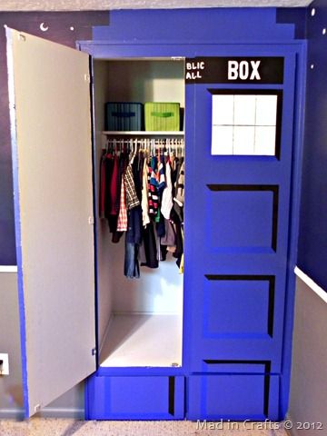 The icing on the top of the cake that is my son’s Space Geek Bedroom is the spectacular TARDIS closet.  I am not at all humble about this project because I *LOVE* the way it turned out.   I am not the world’s foremost expert on Doctor Who, having only made it through 3 or … Doctor Who Bedroom, Darth Vader Christmas Tree, Geek Bedroom, Man Cave Doors, Doctor Who Rose, Silver Spray Paint, Old Picture Frames, Blue Box, Closet Bedroom