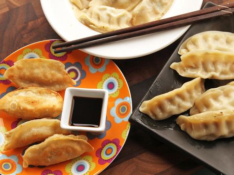 After years of experience, I've figured out the easiest, fastest, and best ways to cook frozen dumplings. Here's how. Frozen Potstickers, Healthy Chinese Recipes, Frozen Dumplings, Pork And Cabbage, Dumplings Recipe, Wontons, Dumpling Recipe, Smart Cooking, Serious Eats