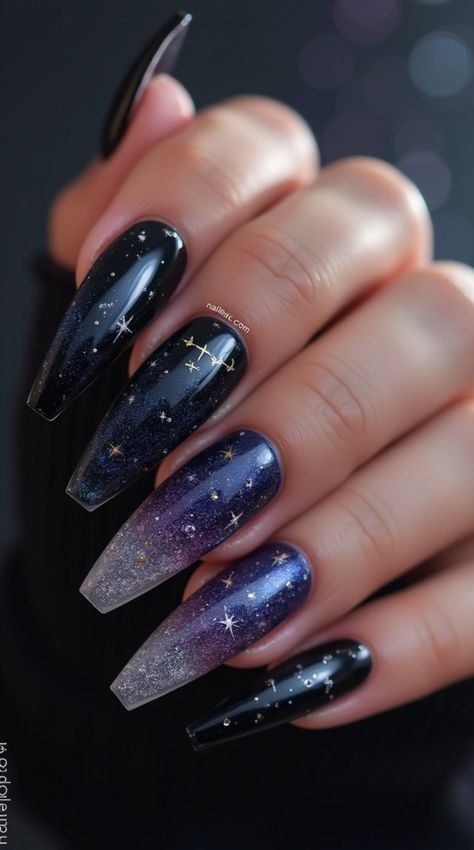 Black And Holographic Nails, Amazing Nails, Black Nail Designs, I'm Bored, Black Nail, Dark Nails, Nail Patterns, Holographic Nails, 2024 Collection