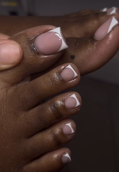 Square French Pedicure, Minimalist Nails Pedicure, Natural French Pedicure, French Tip Pedicure Black Women, Gel Nails Leg, Builder Gel Pedicure, French Manicure Toe Nails, French Toes Black Women, Nails And Pedicure Ideas