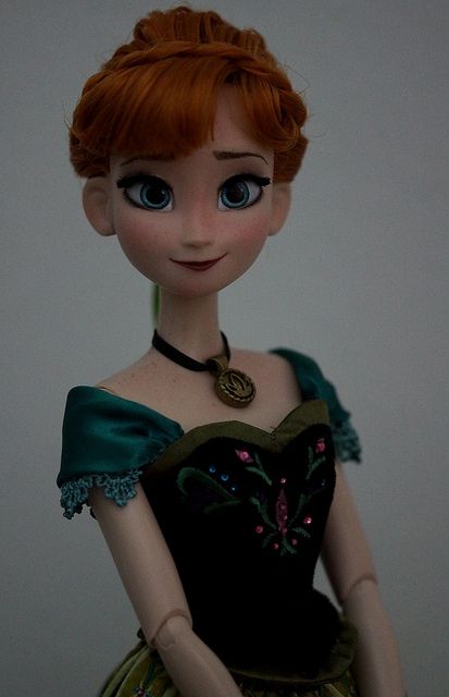 Frozen Dolls, Accessoires Barbie, Anna Doll, Disney Princess Dolls, Princesa Disney, Frozen Disney, Anna Frozen, Doll Painting, Disney Dolls