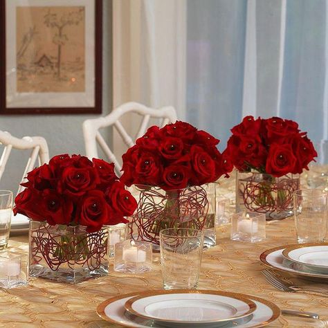 Red Rose Centerpieces in Clear Box Vases for a Christmas Party Table. Red Roses Centerpieces, Rose Centerpieces Wedding, Red Centerpieces, Decorations Flowers, Centerpieces Ideas, Red Rose Wedding, Christmas Table Centerpieces, Rose Centerpieces, Holiday Flower