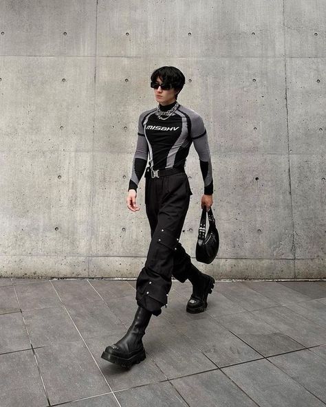 Cyberpunk Outfit Men, Futuristic Outfit Men, Futuristic Outfits, Cyberpunk Outfit, Y2k Outfits Men, Rave Outfits Men, Techno Outfit, Queer Fashion, Mens Outfit Inspiration