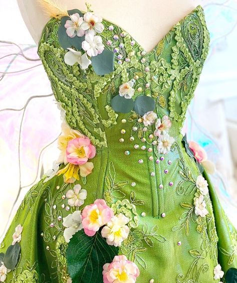 Fairy Dress Diy, Fairy Costume Aesthetic, Tinkerbell Cosplay, Iridescent Organza, Garden Fairy Costume, Tinkerbell Dress, Tinkerbell Costume, E6000 Glue, Assorted Flowers