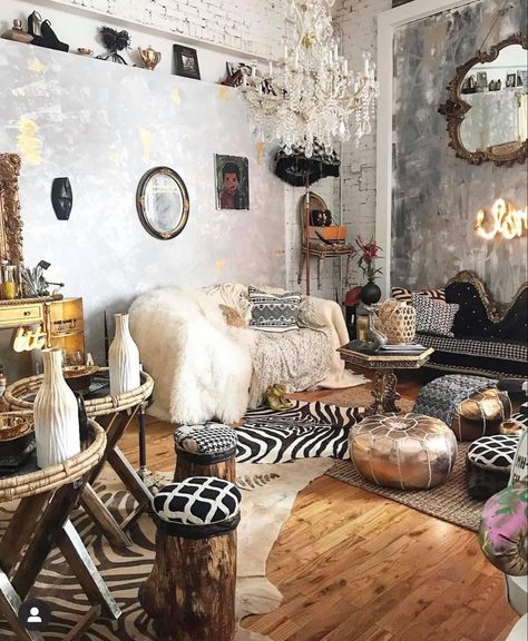 Eclectic Decor Inspiration, Future Interior Design, Rv Interior Remodel, Bohemian Living Rooms, Eclectic Interior, Eclectic Home, Dream Decor, Eclectic Decor, Living Room Inspiration