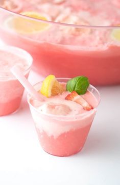 Perfect for baby showers or just as a refreshing summer drink, this pink strawberry sherbet punch can be whipped up in less than 10 minutes using a few simple ingredients! Punch With Sherbet Ice Cream, Punch Recipes With Sherbet, Shower Punch Recipes, Sorbet Punch, Bridal Shower Punch Recipes, Ice Cream Punch, Pink Punch Recipes, Strawberry Sherbet, Bridal Shower Punch