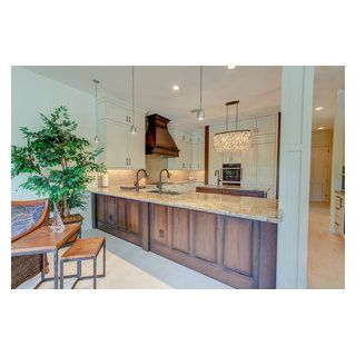 Bahamas Decor, Tommy Bahama Kitchen, Small Condo Kitchen, Beige Backsplash, Kitchen Traditional, Beige Cabinets, Small Condo, Condo Kitchen, Finally Friday