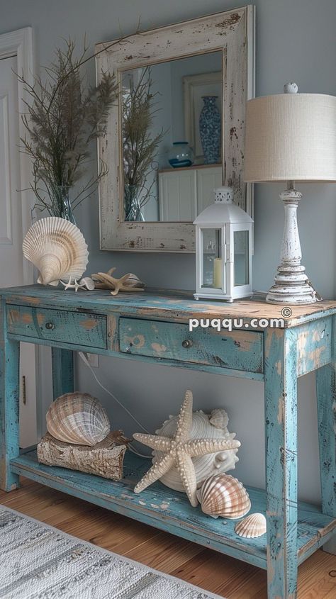 Inspiring Entryway Ideas to Welcome You Home Koti Diy, Coastal Cottage Decorating, Coastal Decorating Living Room, Coastal Farmhouse Decor, Beach House Interior Design, Beachy Room, Coastal Beach Decor, Sea Decor, Beachy Decor