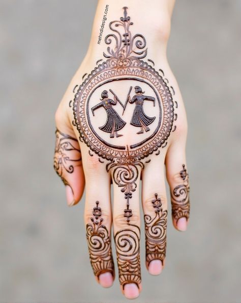 Dandiya navratri mehndi designs on the back of the hand. #mehndi #mehndiart #heena #hennadesign #garba #dandiya #navratri Navratri Mehndi Design, Back Hand Mehndi Designs, Hand Mehndi, Mehndi Art, Mehndi Designs For Hands, Henna Design, Mehndi Design, The Hand, Mehndi Designs