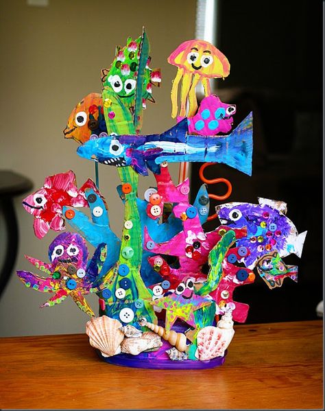 70 Creative sea animal crafts for kids (Ocean creatures) - Craftionary Sea Animal Crafts, Upcycle Kids, Upcycling Projects, Toy Gifts, Diy Upcycling, Ocean Crafts, Animal Crafts For Kids, Collaborative Art, School Art Projects