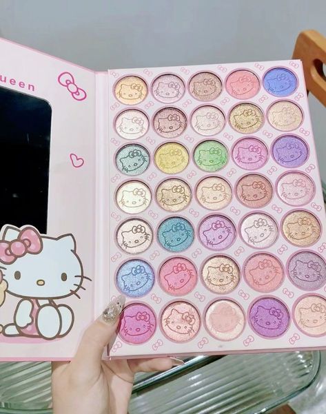 Kitty Makeup, Images Hello Kitty, Hello Kitty Merchandise, Hello Kitty Makeup, Anime Makeup, Matte Eyeshadow Palette, Makeup Sets, Hello Kitty Aesthetic, Hello Kitty Accessories