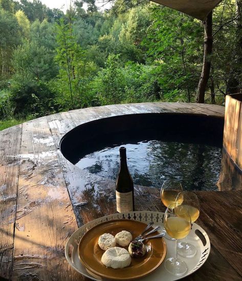 Bobwhite Quail, Wine And Cheese, Summer Wines, Game Birds, 가을 패션, Travel Inspo, Pretty Places, Outdoor Lifestyle, Travel Aesthetic