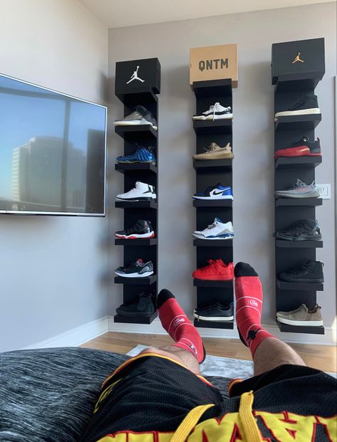 Jordan Shelf, Shoe Head Room, Trainer Display Bedroom, Jordans Display Bedroom, Teen Boy Room Shoe Display, Sneaker Display Bedroom Floating Shelves, Jordans Collection Shelf, Shoe Dispaly Teen Room, Sneakerhead Bedroom