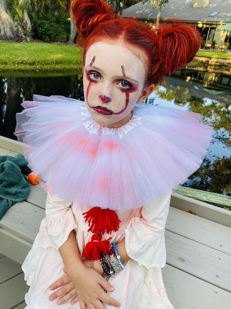 Scary Clown Makeup For Kids, Creepy Clown Makeup For Kids, Kid Clown Makeup Girl, Kids Pennywise Makeup, Halloween Makeup Last Minute, Pennywise Makeup Girl Kid, Kids Creepy Clown Costume, Pennywise Child Costume, Scary Clown Costume