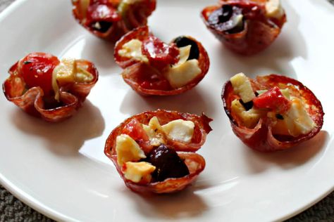 Keto Mini Salami Cup Appetizers - Splash of Keto Crispy Salami Bites, Baked Salami Cups, Salami Cups Appetizers, Salami Cups, Caprese Salad Appetizer, Cup Appetizers, Salami Chips, Feta Bites, Salami Recipes