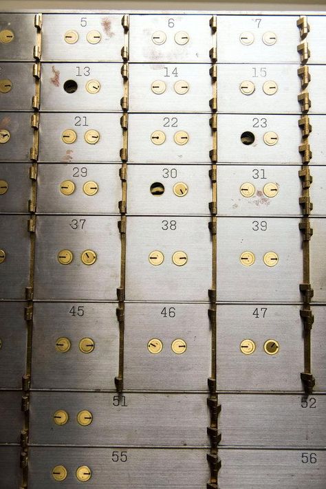 What You Need to Know About Safe Deposit Boxes - The New York Times Pay Off Mortgage Early, Bank Safe, Safe Deposit Box, Foto Inspo, Vault Doors, Key Box, Pch Sweepstakes, Deposit Box, Safe Box