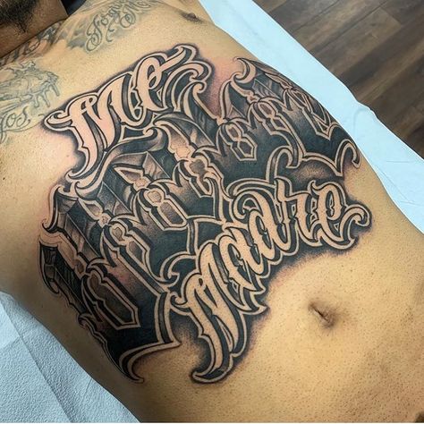 Letteringcartel on Instagram: ““ME VALE MADRE” by @aleckzi_ramos based Sandiego California. Use the #letteringcartel and don’t forget to tag us.” Forearm Script Tattoo, Forearm Name Tattoos, Last Name Tattoos, Cartoons Tattoo, Clown Tattoos, Tattoo Script Fonts, Nails 2023 Pedicure, Filigree Tattoo, Christ Tattoo