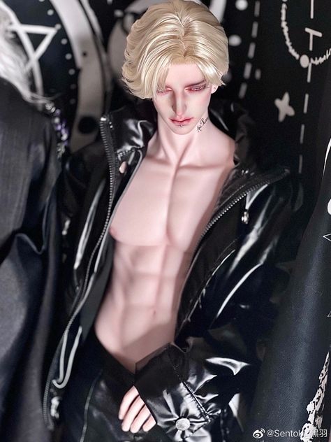 Bjd Dolls Male, Japanese Trends, Dolly Fashion, Doll Aesthetic, Fantasy Art Dolls, Gothic Dolls, Anime Guys Shirtless, Male Doll, Unique Dolls