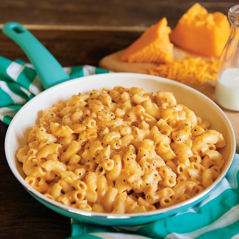 Easy Sweet Potato Mac and Cheese Sweet Potato Mac And Cheese, Potato Mac And Cheese, Sweet Potato Cornbread, Honey Butter Recipe, Spiced Honey, Classic Mac And Cheese, Easy Sweet Potato, Homemade Comfort Food, Baked Pasta Recipes