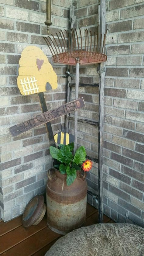 Porch Corner Idea #outside #frontporch #porch #decoration #idea #old #ladder Front Porch Ladder Ideas, Old Ladder Ideas For Outside, Porch Ladder Decor, Step Ladder Ideas, Farmhouse Ladder Decor, Old Ladder Ideas, Wooden Step Ladder, Repurposed Ladders, Garden Ladder