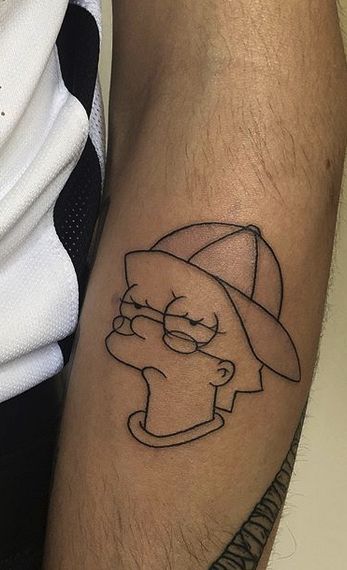 Maggie Simpson Tattoo, Simpsons Flash Tattoo, Lisa Simpson Tattoo, Animated Tattoos, Bart Simpson Tattoo, Simpson Tattoo, Lisa Tattoo, Minimalistic Tattoo Ideas, Simpsons Tattoo