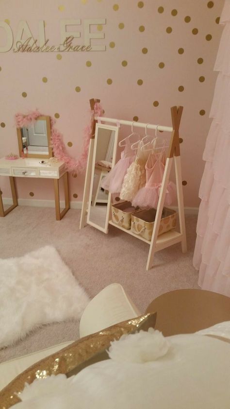 Toddler Bedroom Girl, Toddler Girl Room, Toddler Room Decor, Girl Nursery Room, Baby Room Inspiration, Diy Furniture Bedroom, Nursery Room Inspiration