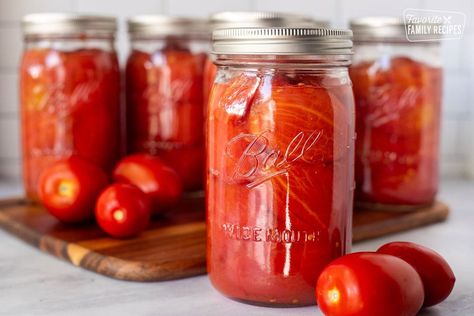 Get easy, step-by-step instructions and all the best tips for how to can whole tomatoes so you can enjoy those home-grown tomatoes all year long! How To Can Whole Tomatoes, Can Whole Tomatoes, Canned Spaghetti Sauce, Canning Whole Tomatoes, Homemade Pantry, Canning Diced Tomatoes, Crock Pot Desserts, Vegetarian Cookbook, Canning Lids