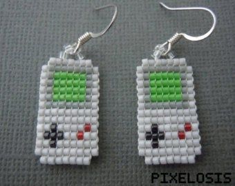 Mario Beaded Earrings, Hama Bead Bracelet, Square Stitch Earrings, Mario 8 Bit, Minecraft Jewelry, Pixel Keychain, Mario Earrings, Gamer Crafts, Mini Pixel Art