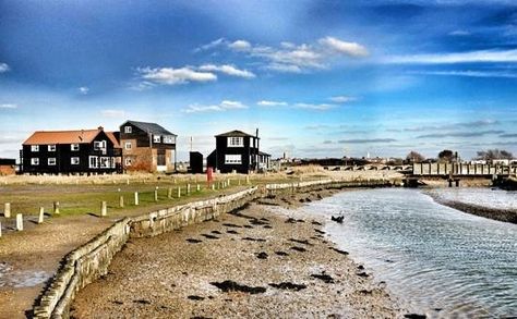 Walberswick Suffolk, Norfolk, East Coast, Trip Advisor, Landscape Paintings, Favorite Places, England, House Styles, Photo And Video