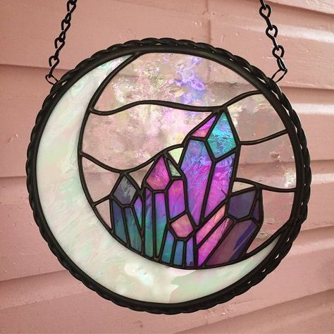 Painted Glass Art, Astuces Diy, Stained Glass Diy, Stained Glass Crafts, Stained Glass Designs, Stained Glass Projects, Art Video, Sea Glass Art, Stained Glass Window