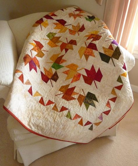 beautiful Maple leaf quilt Judy Maple Leaf Quilts, Maple Leaf Log Cabin Quilt Pattern, Maple Leaf Quilt Pattern, Autumn Leaves Quilt, Autumn Jubilee Quilt Pattern, Maple Leaf Quilt, Leaf Quilts, Maple Leaf Quilts Autumn Leaves, Leaves Quilt