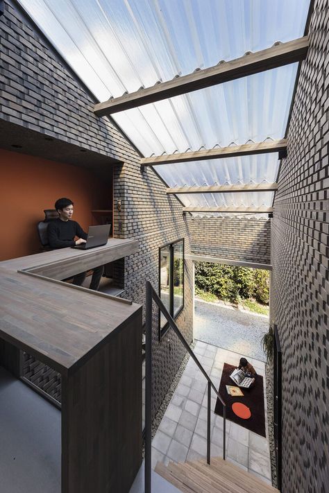 Sendai Mediatheque, Bath House Ideas, Transparent Roof, Bohlin Cywinski Jackson, Sendai Japan, Open Architecture, Minimal House Design, Roof Window, Modern Farmhouse Exterior