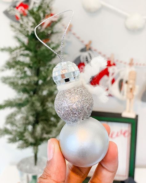 Disco Ball Ornaments Diy, Diy Disco Ball Ornament, Christmas Disco Ball Decor, Disco Ball Snowman, Disco Ball Ornaments, Diy Disco Ball, Christmas Disco, Im So Happy, Friend Crafts