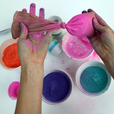 DIY Color Powder Balls Diy Color Run Powder, Powder Paint Activities, Paint Party Activities, Color Wars Party Ideas, Messy Birthday Party Ideas, Paint Wars Party Ideas, Diy Color Powder, Color Run Powder, Messy Party