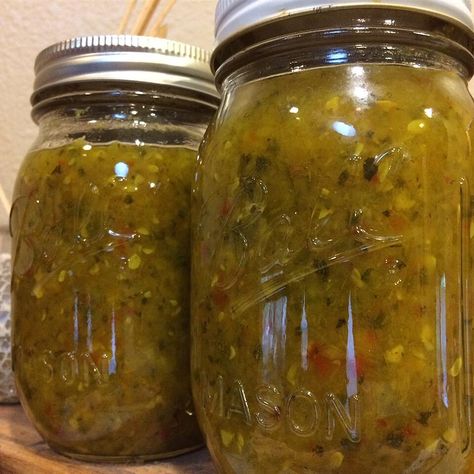 Homemade Sweet Zucchini Relish Zucchini Relish Recipes Easy, Sweet Zucchini Relish, Canning Sauces, Freeze Vegetables, Pear Relish, Zucchini Relish Recipes, Canning Preserves, Zucchini Relish, Sweet Relish