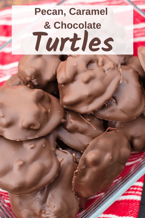 Pecan Caramel Chocolate Turtles - An Alli Event Carmel Turtles Homemade, How To Make Chocolate Candy, Pecan Turtles Recipe Easy, Turtle Candy With Pecans, Candy With Pecans, Pecan Turtles Recipe, Homemade Turtles, Turtle Candy, Turtle Recipe