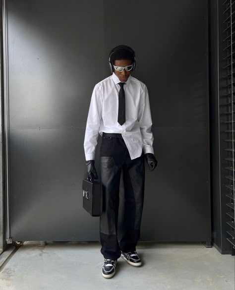 Tie Outfits Men, Black Tie Outfits, Trendy Boy Outfits, Aesthetic Outfits Men, Outfits Hombre, Tie Men, High Fashion Outfits, Street Fashion Men Streetwear, Aesthetic Fits