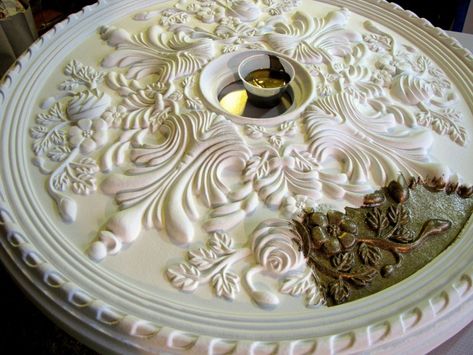 Vintage Ceiling Medallion, Diy Ceiling Paint, Ceiling Medallion Chandelier, Victorian Ceiling, Gypsum Design, Gypsum Decoration, Gold Ceiling, Farmhouse Fireplace, Ceiling Treatments